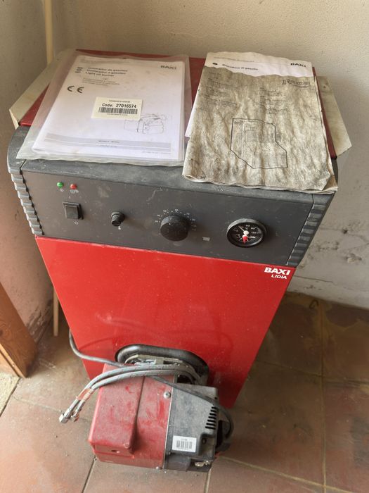 Caldeira a Gasóleo Roca BAXI Lídia 20 kW - 2021 - Excelente Estado