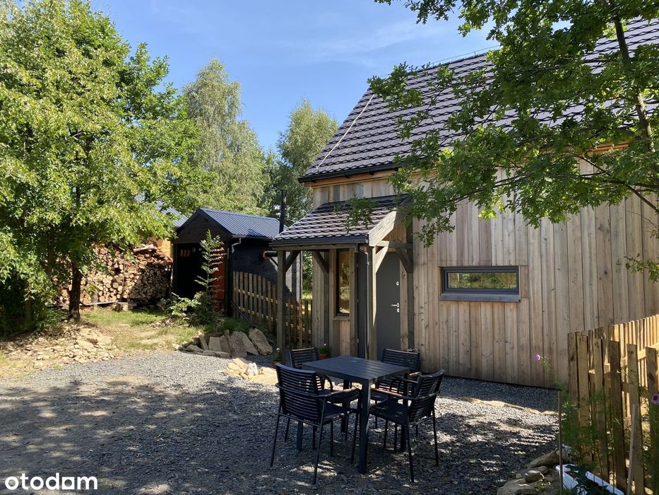 Twój Azyl w Górach Izerskich | 2 Domy, Garaż, Sauna i Gotowy Biznes