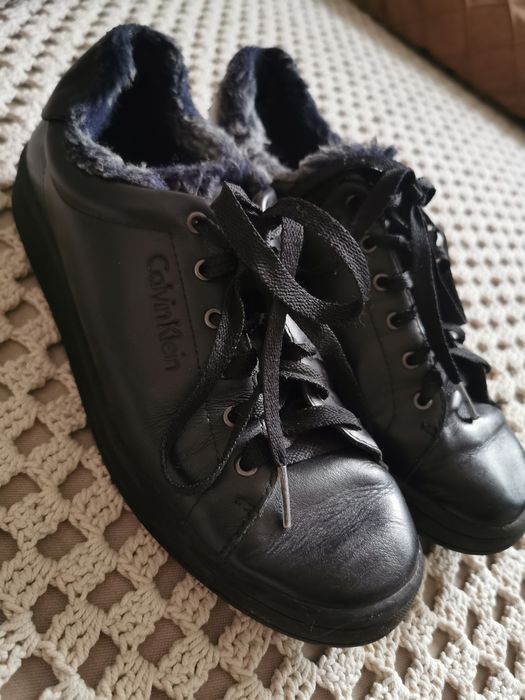 Calvin Klein buty z kożuszkiem skórzane R 39