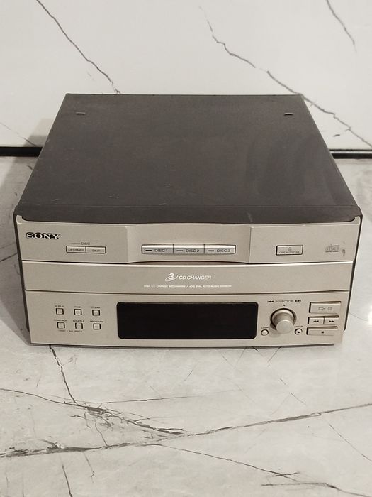 CD-чейнджер Sony CDP-EX77 на 3 диски / CD програвач (без комплекту)