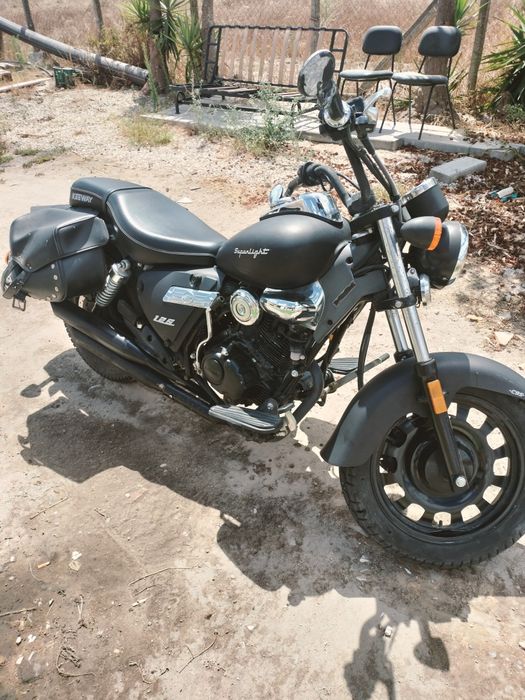 Keeway Superlight 125
