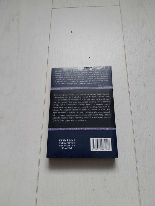 Światło się Mroczy