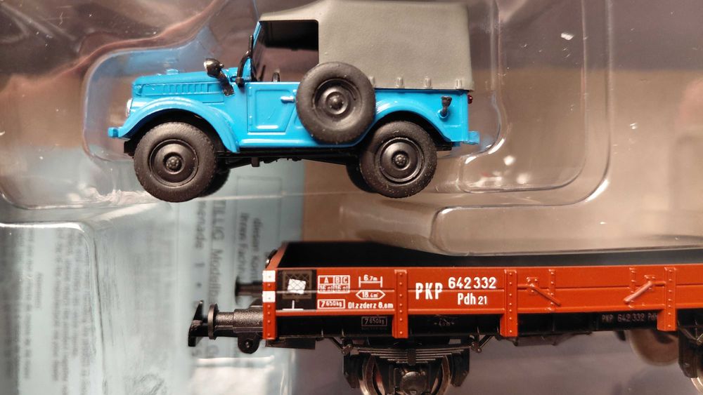 Model wagonu platformy w skali H0