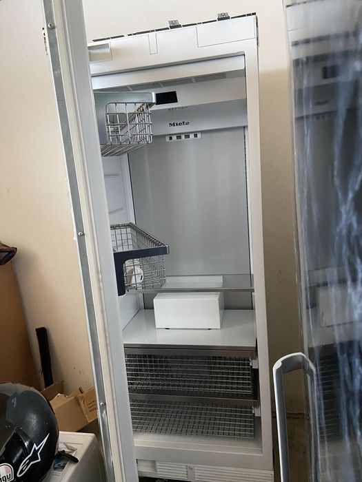 Морозильна камера Miele F2802VI MasterCool Series 30" Smart