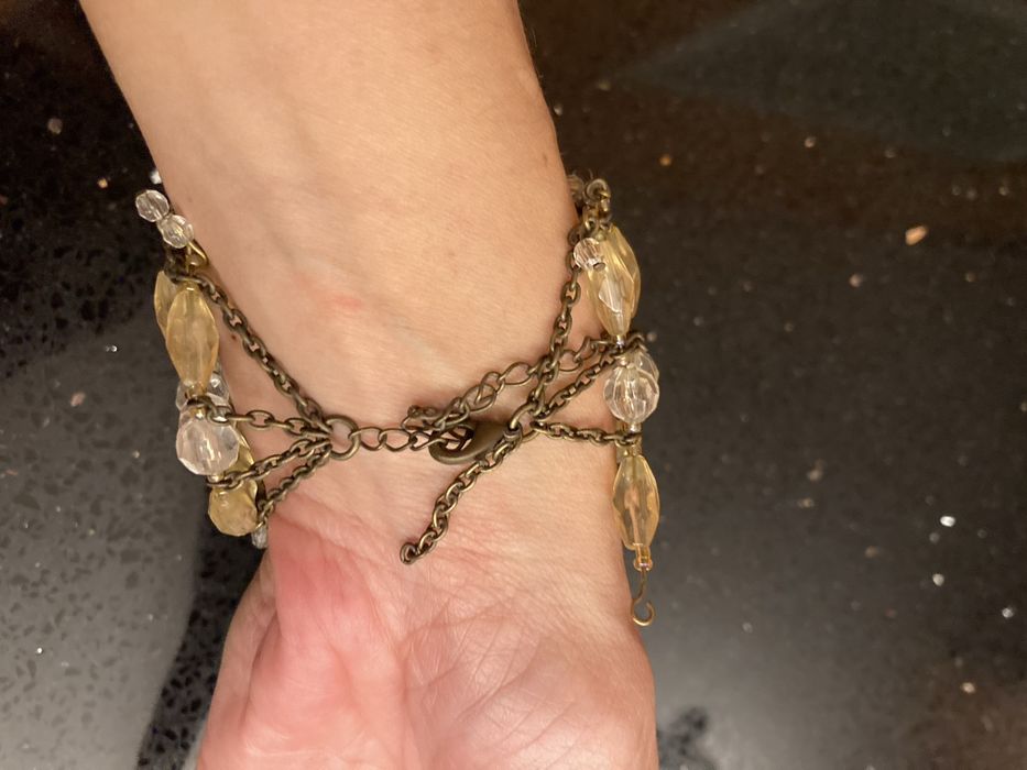 Pulseira com pedras amarelas/transparentes