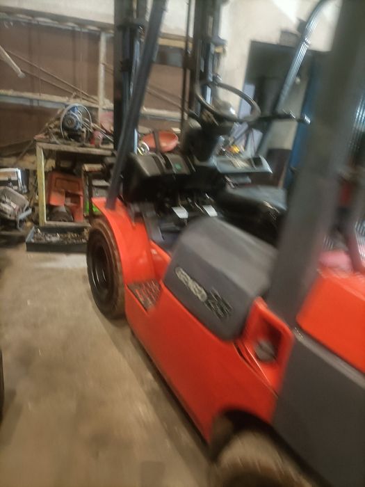 Empilhador Toyota 7FD25 Diesel