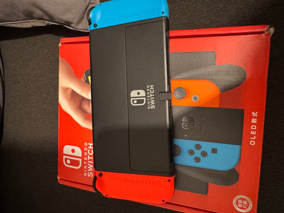 Nintemdo Switch Oled