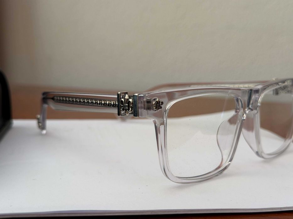 Oculos de ver Chrome Hearts