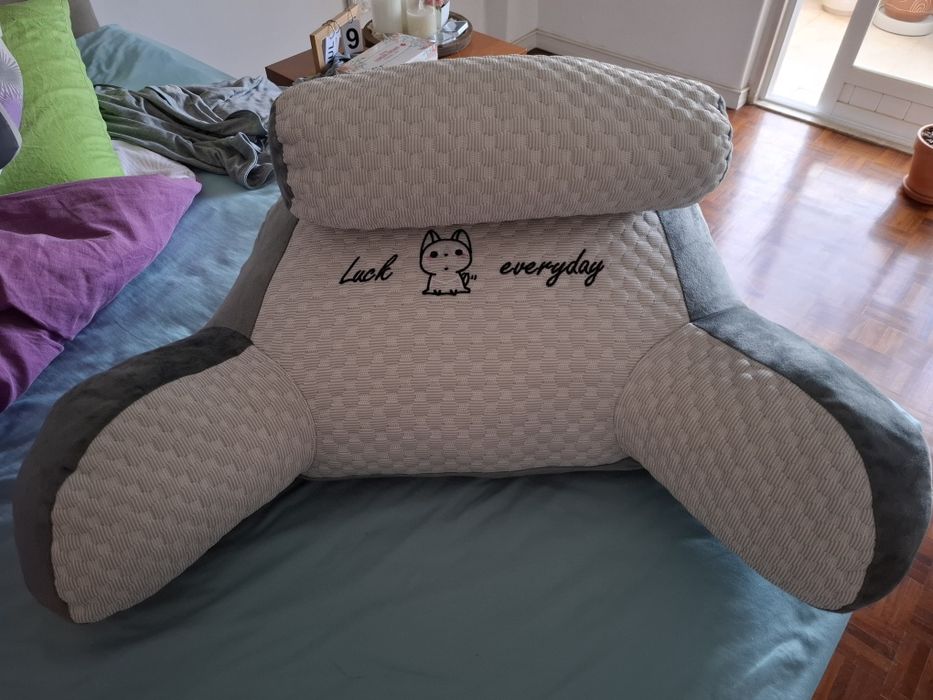 Reading Pillow with Neck Roll Support