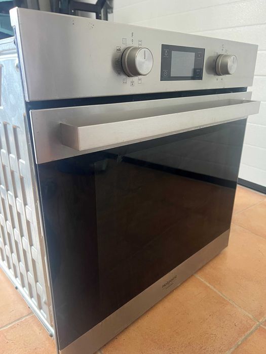 Forno Hotpoint usado