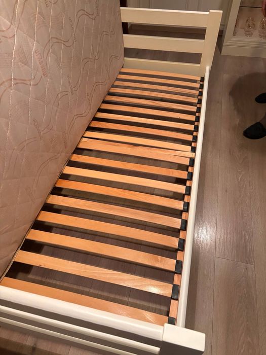 ліжко 210х100 в гарному стані