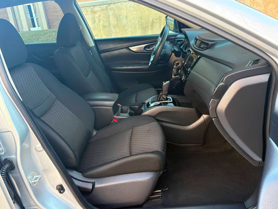 Nissan Rogue S      2018
