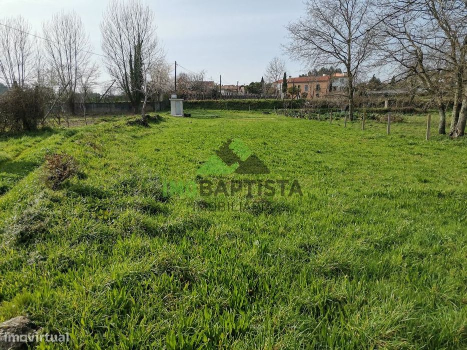 Terreno c/1100 m2 em Lobão