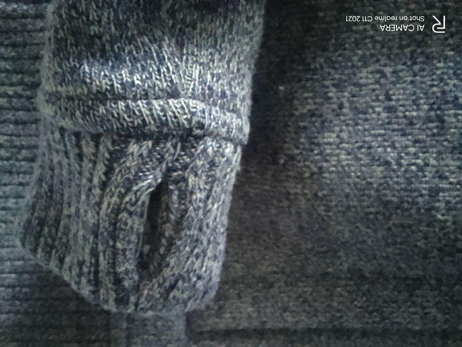 Ciepły męski sweter z kapturem