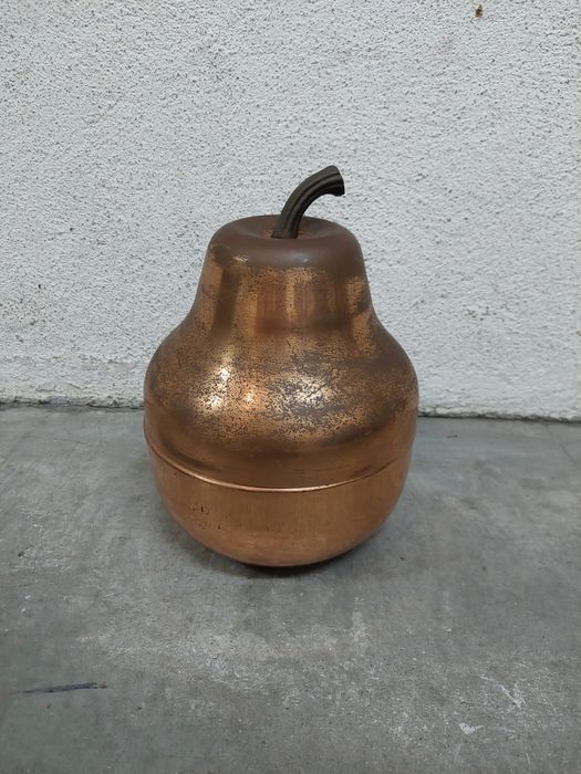 Pera decorativa com arrumação
