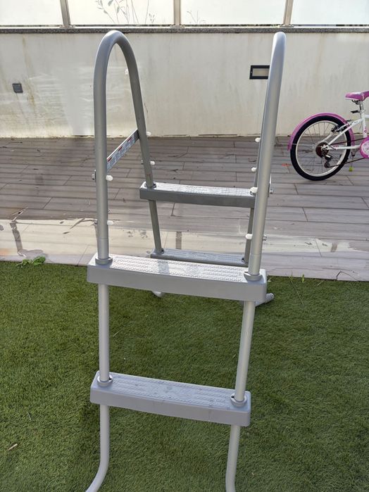 Escada para piscina