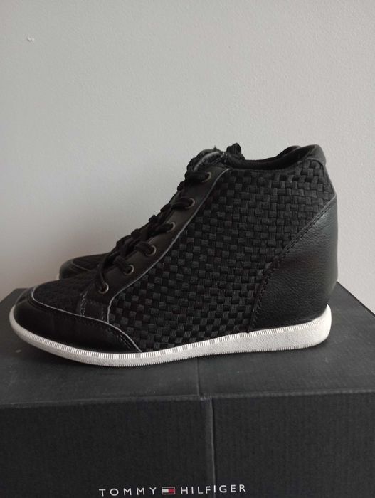 Botki damskie na koturnie John Baner, przejściowe rozmiar 40.