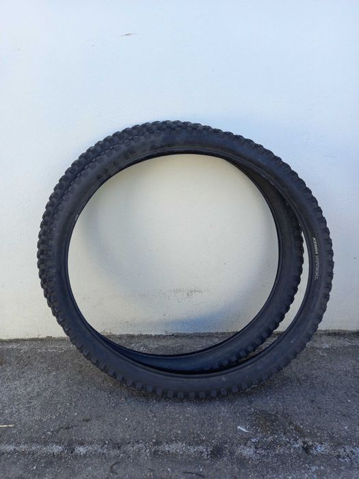 Pneus BTT Kenda Navegal 26 x 2.35