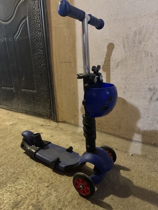 Продам дитячий самокат