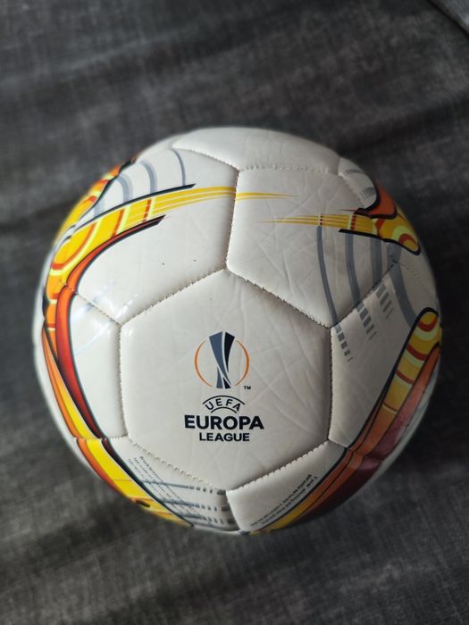 Adidas UEFA Europa League 2015/16 – Match Ball Replica Capitano – Size 5