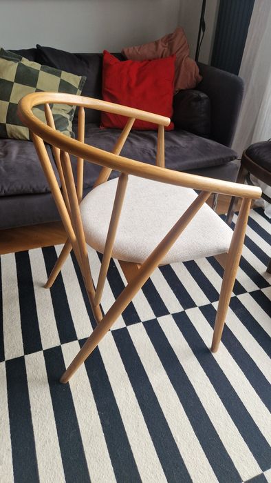 piękne drewnaine krzesło JYSK arnborg