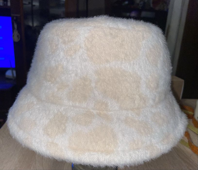 Стильна шапка капелюх кепка