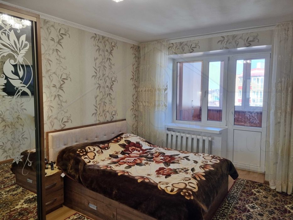 3 кімнатна квартира 82м2 з ремонтом в цегляному будинку в районі Круг