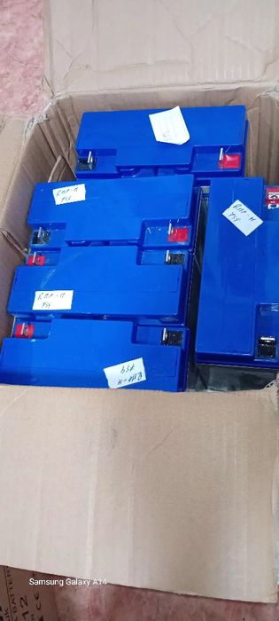 5 baterias de mota eletrica com 1 ano de garantia ainda .12vlts 22ampr