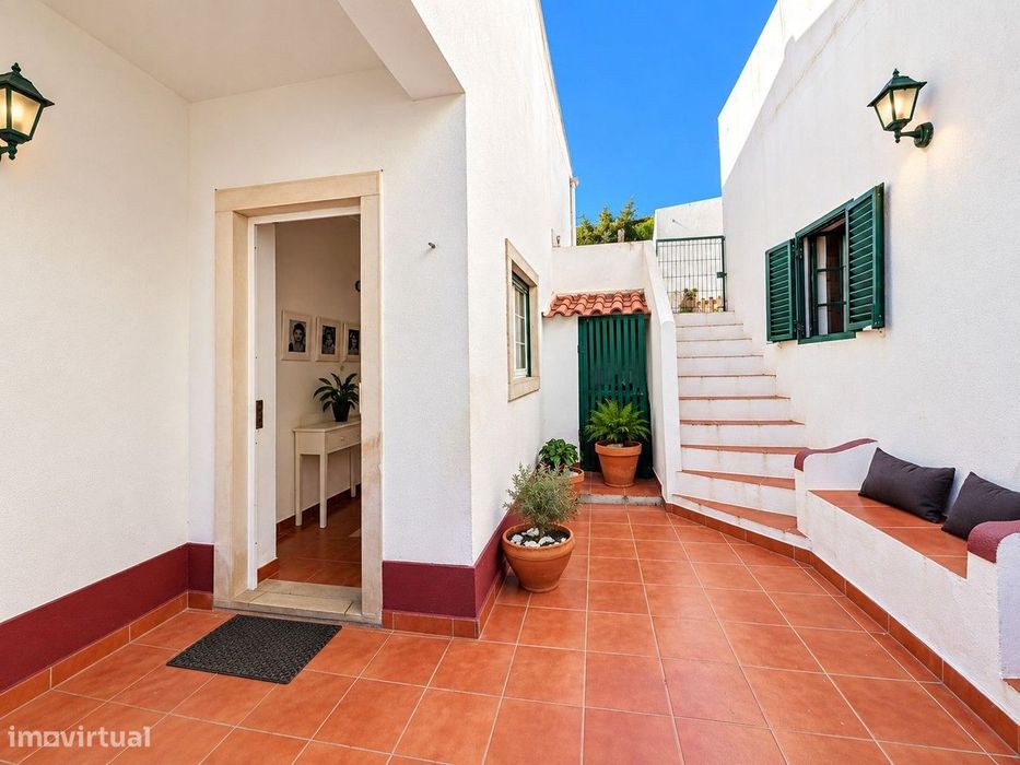Moradia T3+1 com Garagem, Logradouro e Terraço em Aldeia Galega da ...