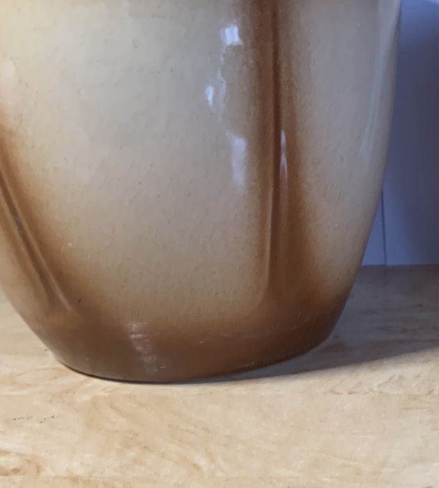 Керамічний горщик для квітів