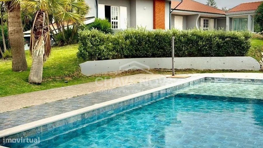 Moradia V6 com Piscina Interior e Exterior | Arcozelo | Vista Mar