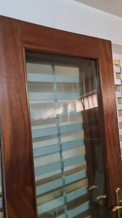 3 Portas Madeira + Vidro (40€ cada). Boa qualidade