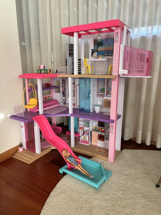 Casa da Barbie Dreamhouse, praticamente nova!