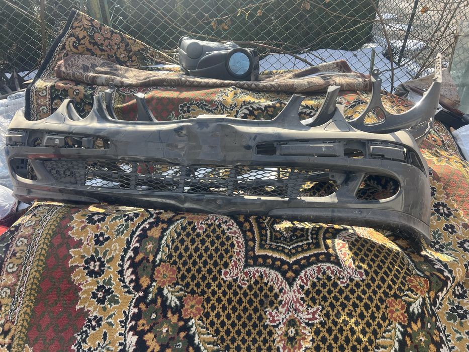 Бампер передній w211, e class. 2002-2006 р