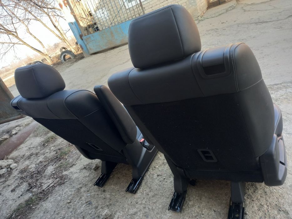 Сиденья второго ряда Мазда СХ-9 2016- 2021 года