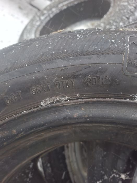 Продам зимові шины  205/60 r16
