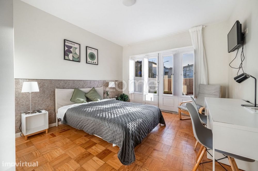 Moradia T6 renovada em alojamento local - São Dinis, Porto