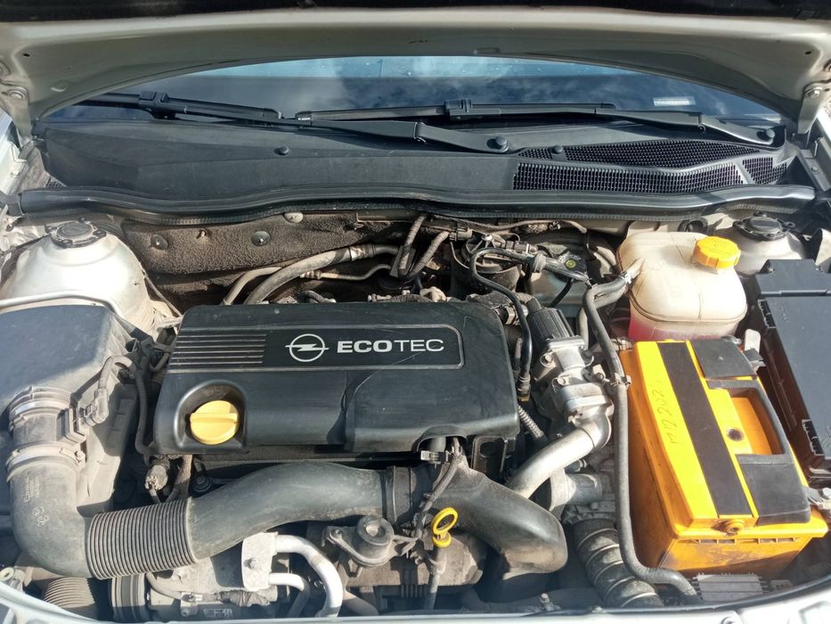OPEL ASTRA 2010 VIN W0L0AHL35A2115796 фото оголошення 4 з 7
