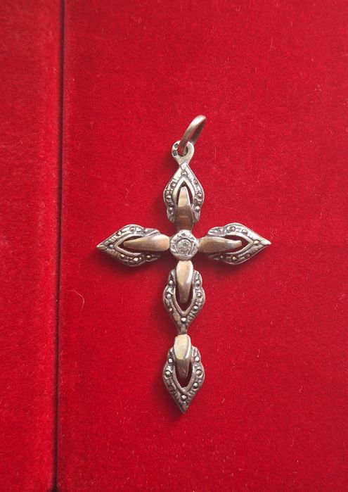 Cruz antiga em prata e ouro