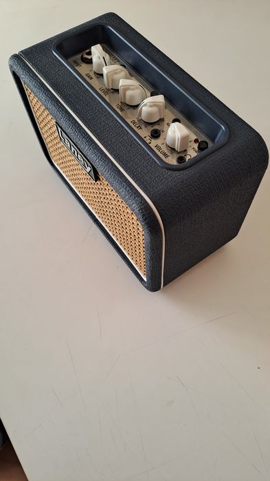 Amplificador Laney St Lion pilhas