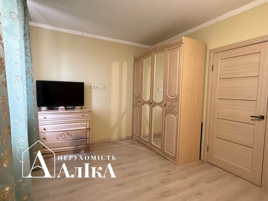 Продам чудовий 2-поверховий таунхаус з терасою та двориком
