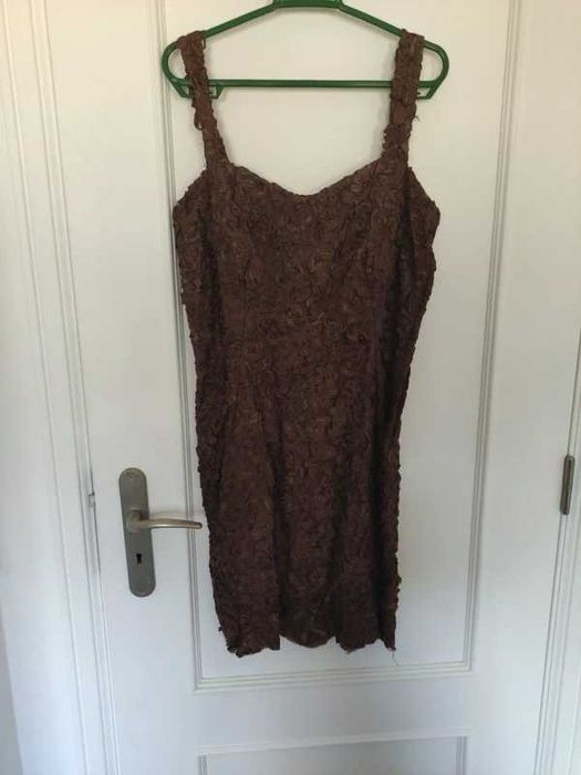 Vestido e jaqueta em renda e tule feito na costureira