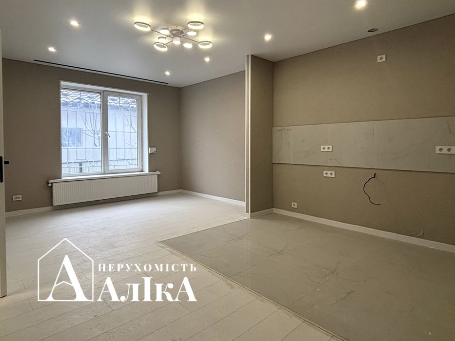 Продам 1-кімнатну квартиру в новобудові з ремонтом!