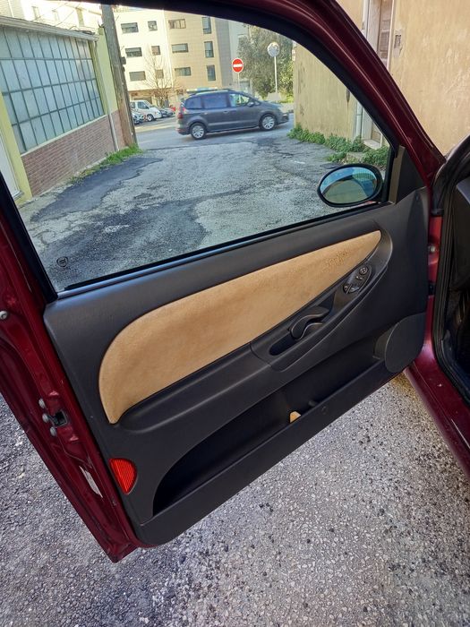 Lancia Y10 com junta queimada