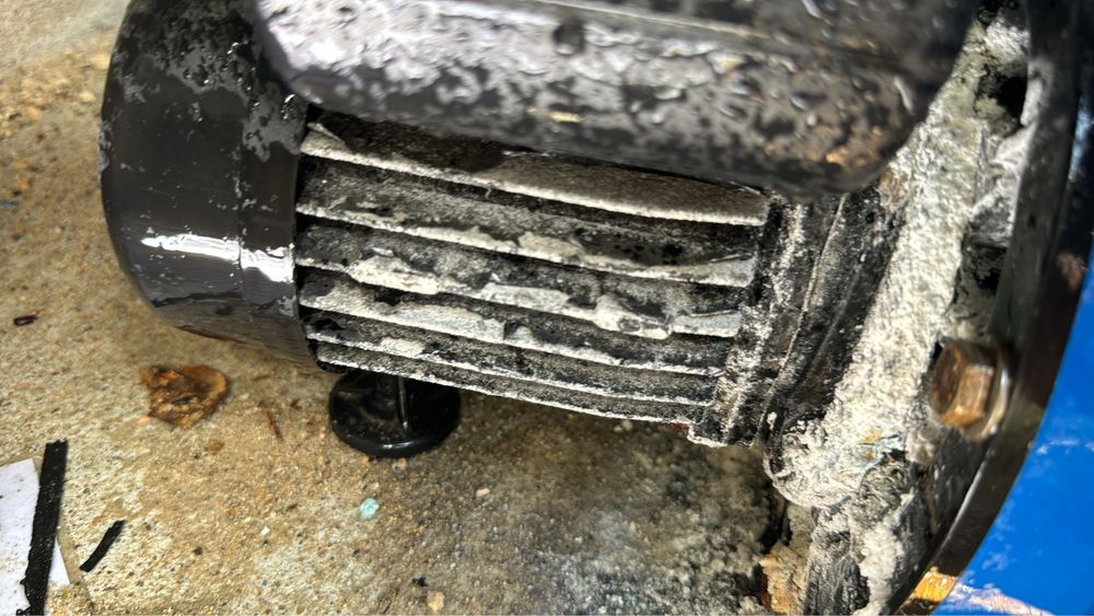 Piscinas - limpeza - manutenção - construção