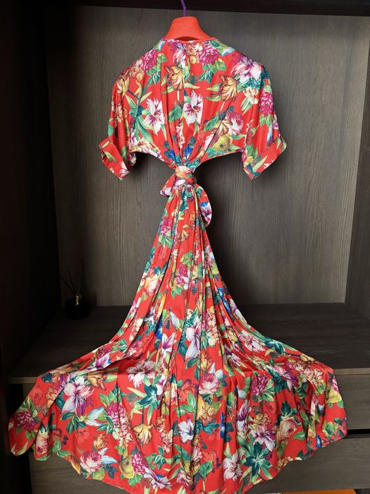 Літня сукня на запах. Плаття халат на поясі. Платье на запах накидка