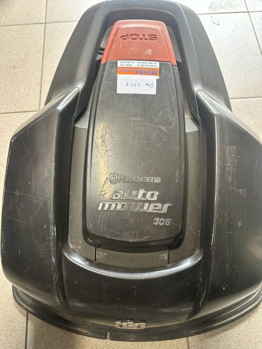Robot koszący do trawy
