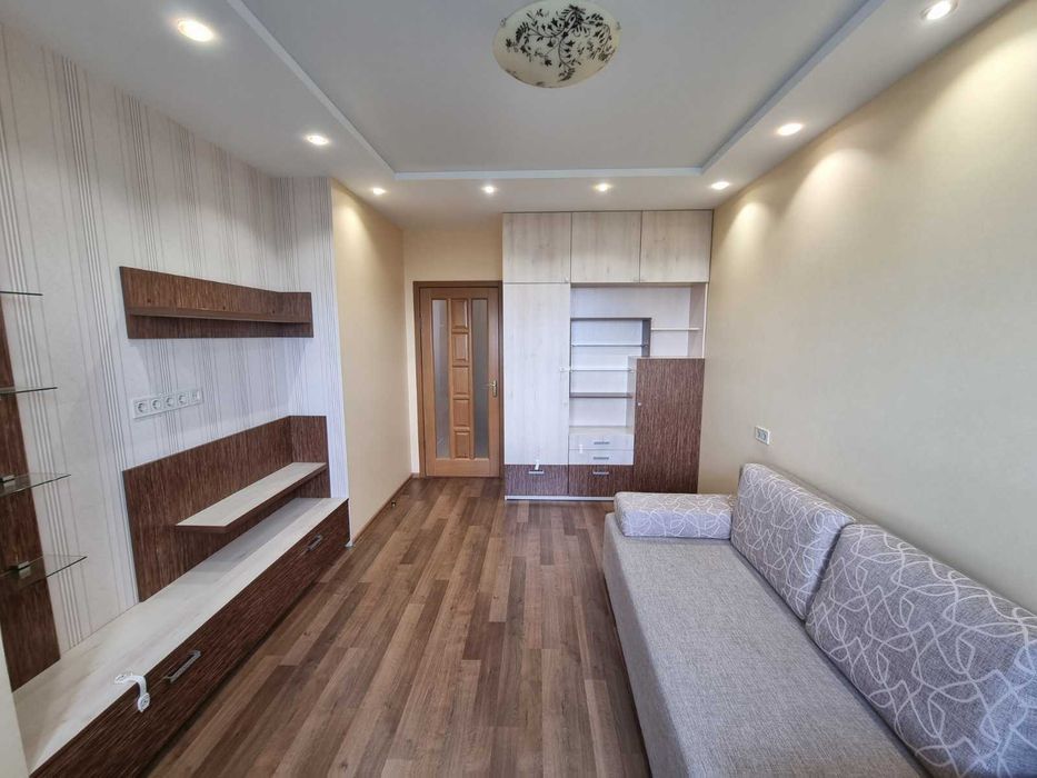 Продам 2 кім кв.вул. Сікорського 1 а ЖК Зелений острів 1