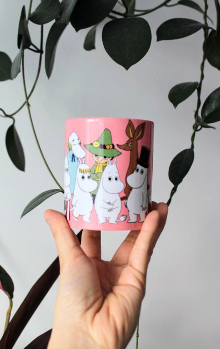 Kubek Muminki, Włóczykij, Mała Mi na różowym tle 330ml