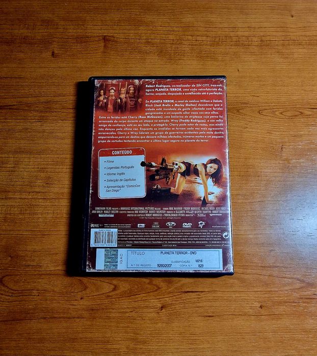 PLANETA TERROR (Robert Rodriguez/Quentin Tarantino/Bruce Willis)
